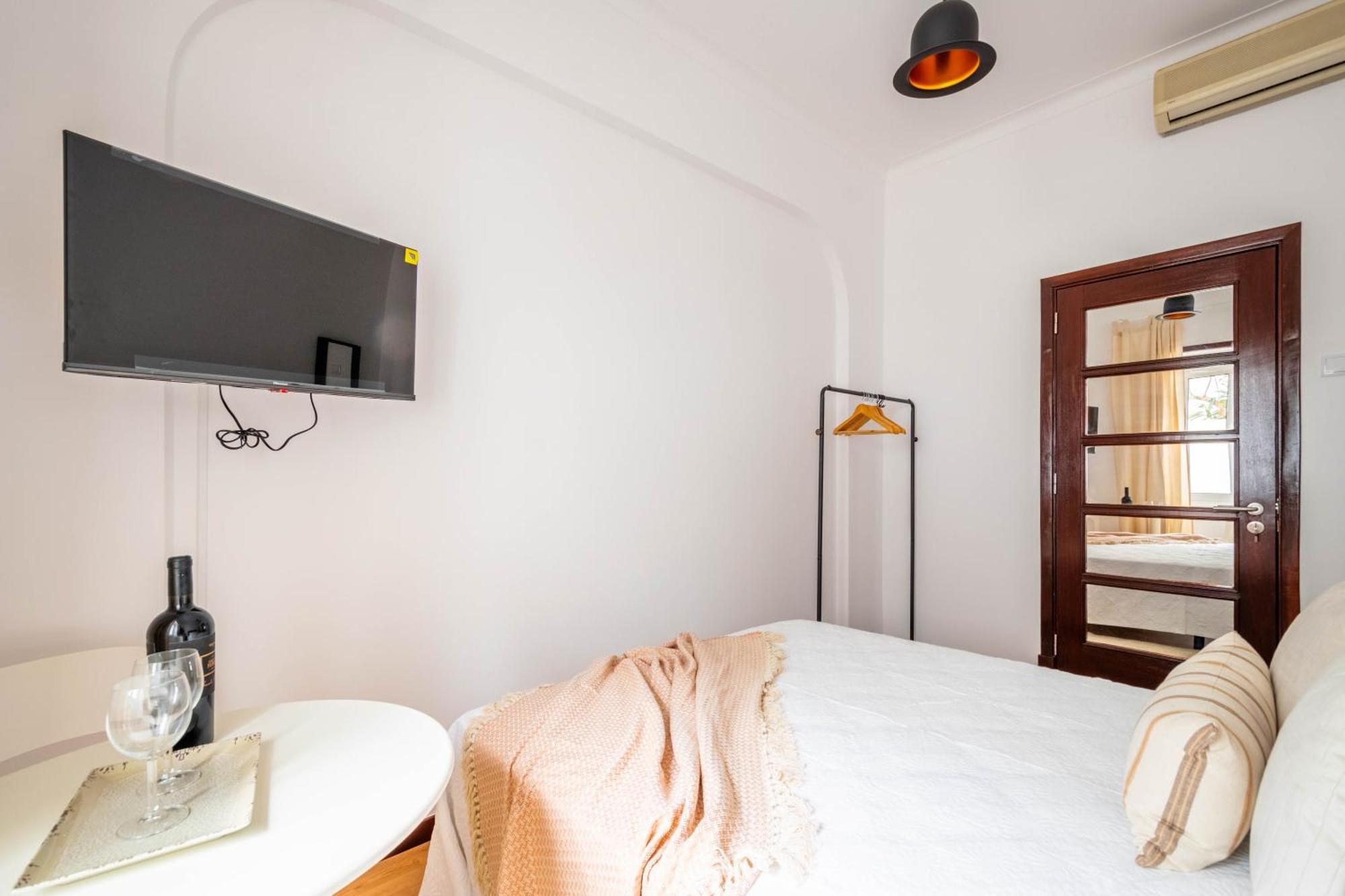 Urban Bliss Guesthouse I Фару Екстер'єр фото